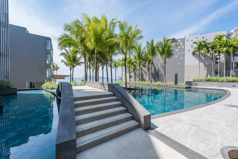 Oceanfront Beach Resort, คาทุ, ประเทศไทย