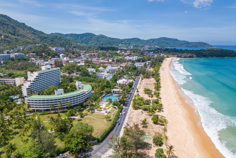 Pullman Phuket Karon Beach Resort, Ban Chalong, ประเทศไทย