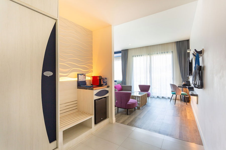 Hotel Clover Patong Phuket, Kathu, Таиланд