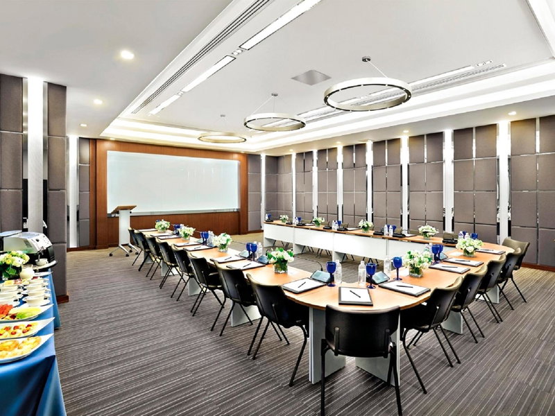 Centre Point Sukhumvit 10, มักกะสัน, ประเทศไทย