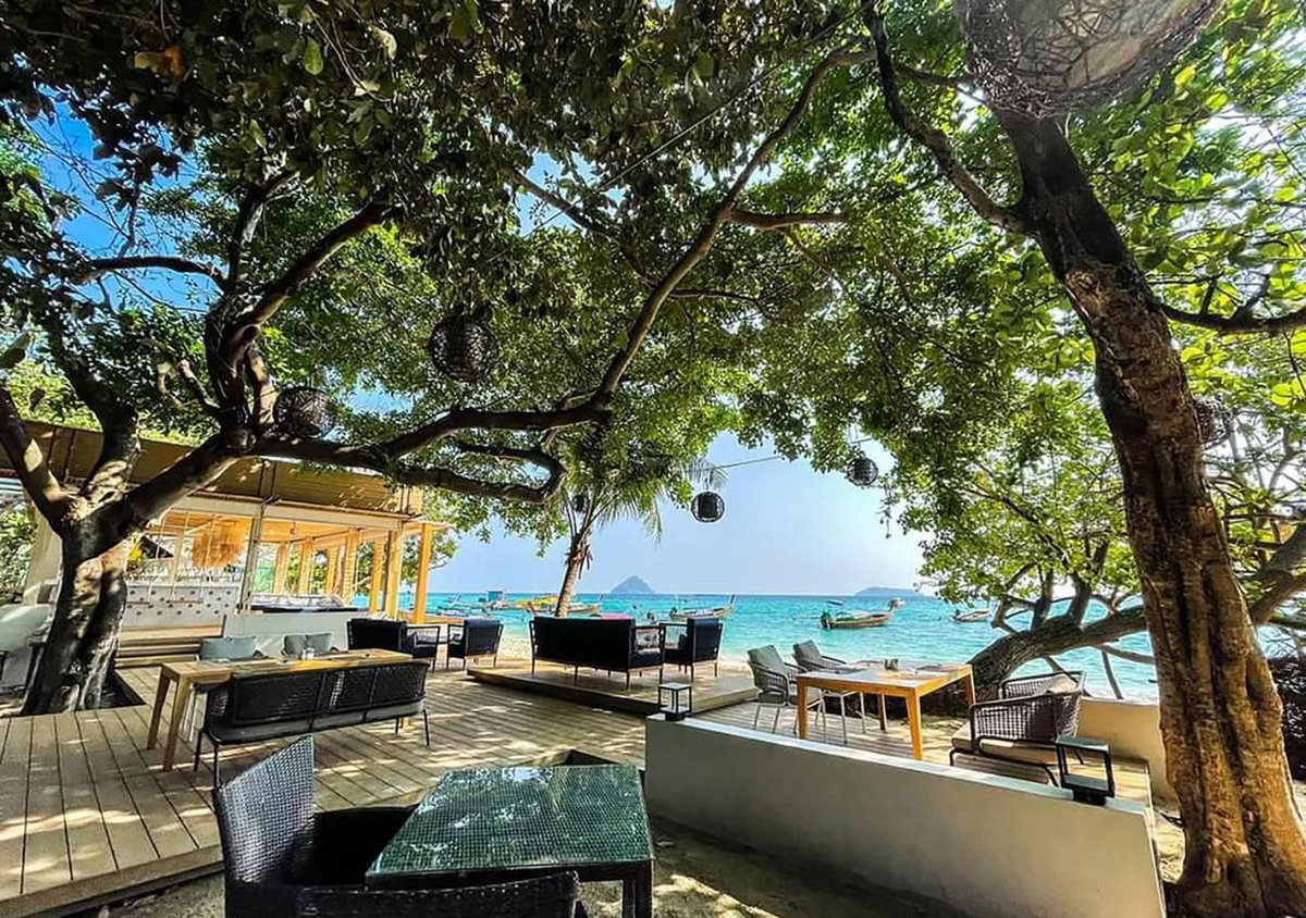 Phi Phi Holiday Resort, Leam Tong Beach, Thailand