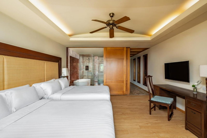 Centara Grand Beach Resort Phuket, Ban Chalong, ประเทศไทย
