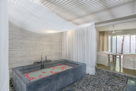 SALA Phuket Mai Khao Beach Resort, Mai Khao, ประเทศไทย