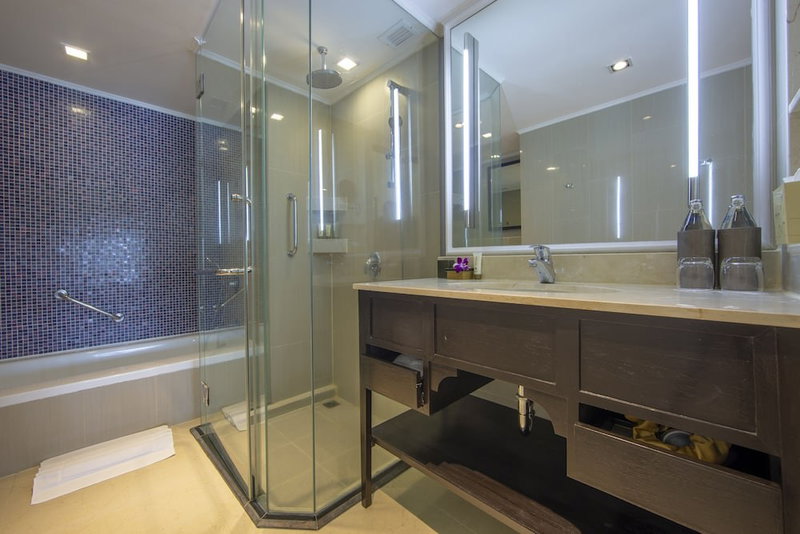 Dusit Thani Laguna Phuket, คาทุ, ประเทศไทย