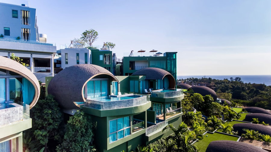 Crest Resort & Pool Villas, คาทุ, ประเทศไทย