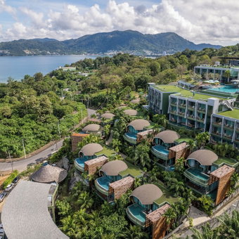 Crest Resort & Pool Villas, คาทุ, ประเทศไทย