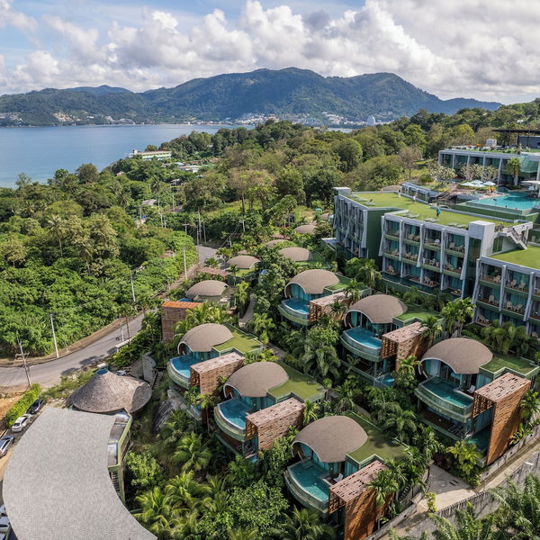 Crest Resort & Pool Villas, คาทุ, ประเทศไทย