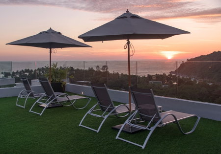 Crest Resort & Pool Villas, คาทุ, ประเทศไทย