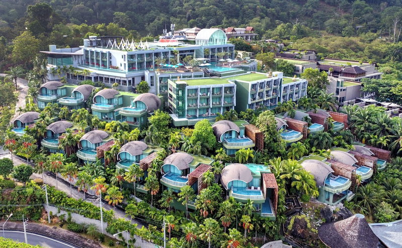 Crest Resort & Pool Villas, คาทุ, ประเทศไทย