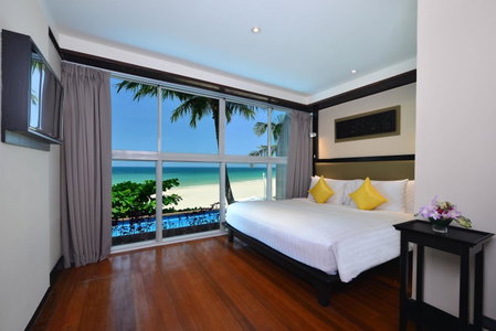 Andaman White Beach Resort - SHA Plus, คาทุ, ประเทศไทย
