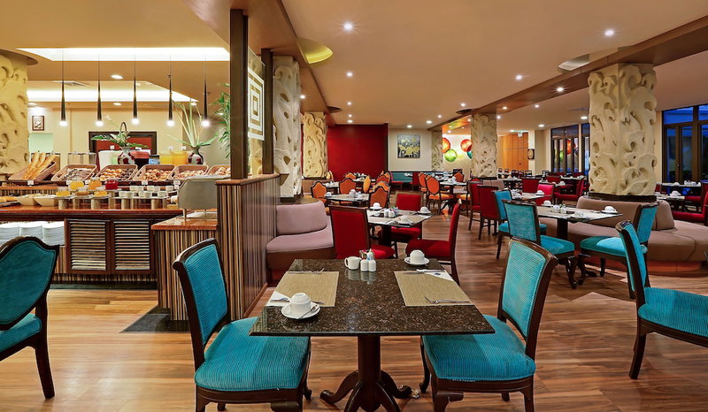 Novotel Phuket Vintage Park, คาทุ, ประเทศไทย