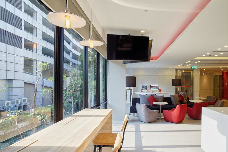 Easy Planet Bangkok Surawong, มักกะสัน, ประเทศไทย