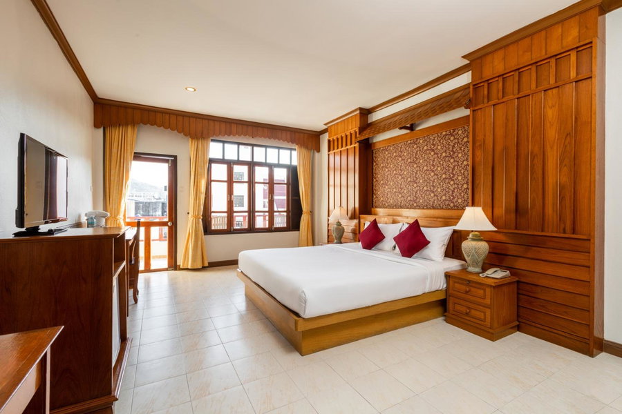 Tony Resort, คาทุ, ประเทศไทย