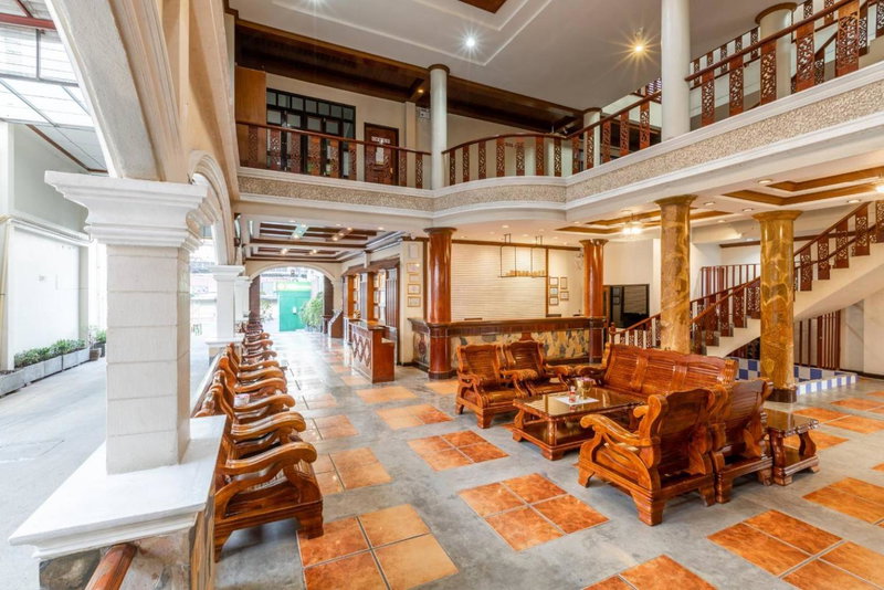 Tony Resort, คาทุ, ประเทศไทย