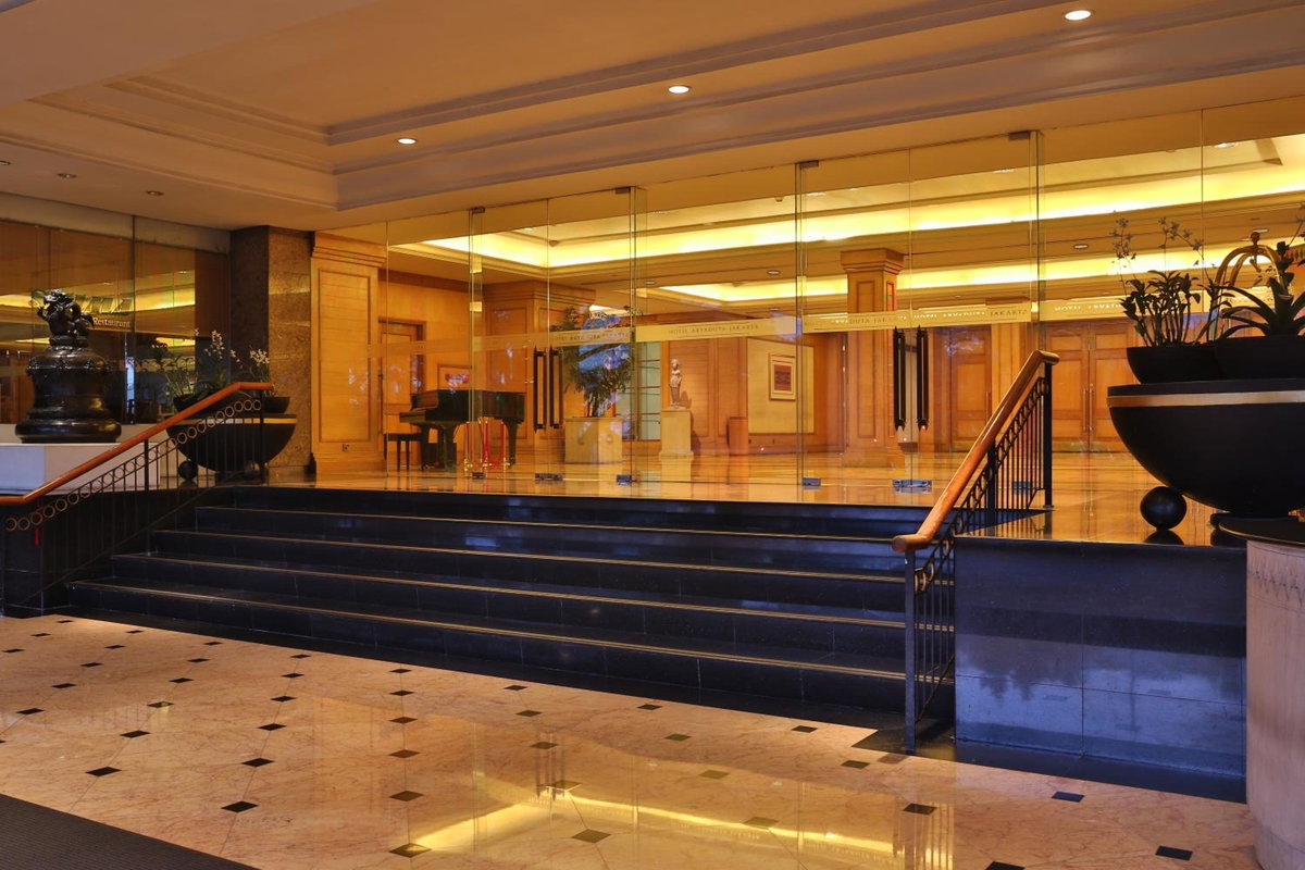 Aryaduta Menteng, Индонезия