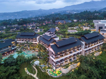 Pullman Ciawi Vimala Hills Resort, Caringin, Indonesia