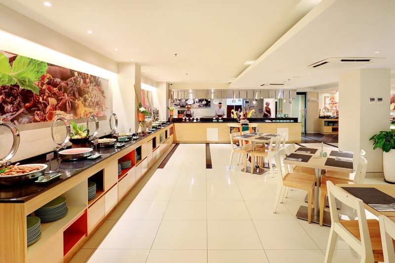 HARRIS Hotel Seminyak, Kuta, Indonesia