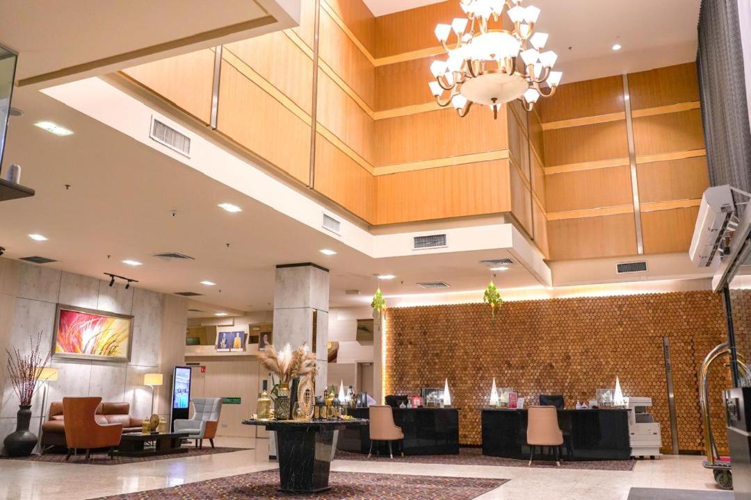 New World Suites, Malaysia
