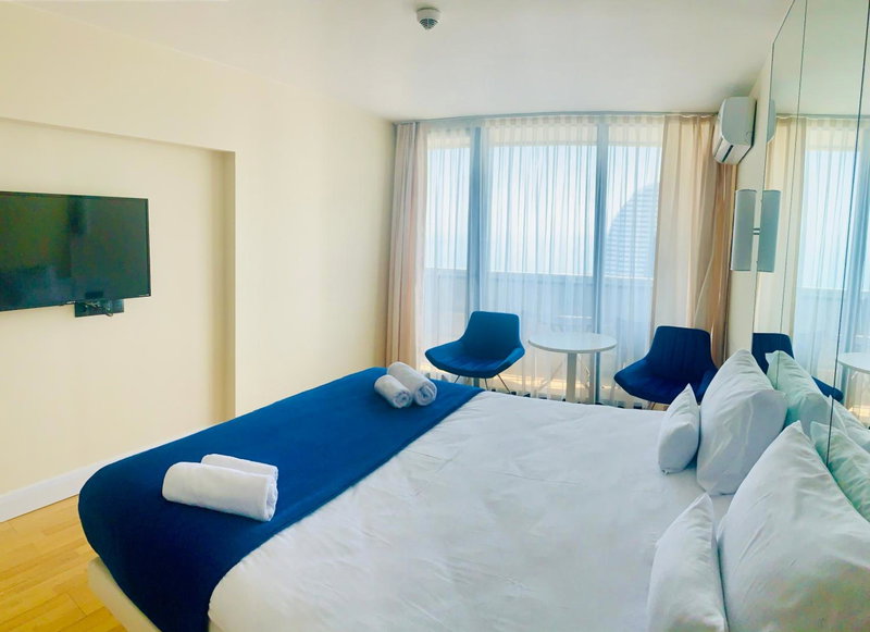 Royal Sea Breeze Apartments, Batumi, Georgia