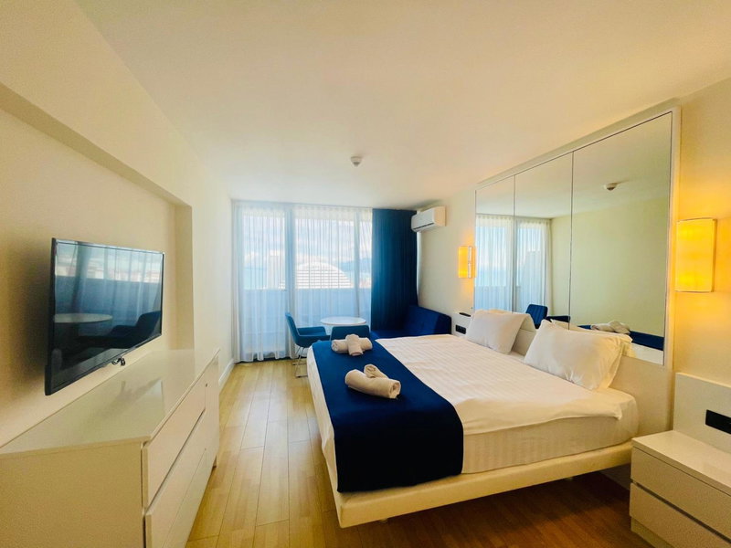 Royal Sea Breeze Apartments, Batumi, Georgia