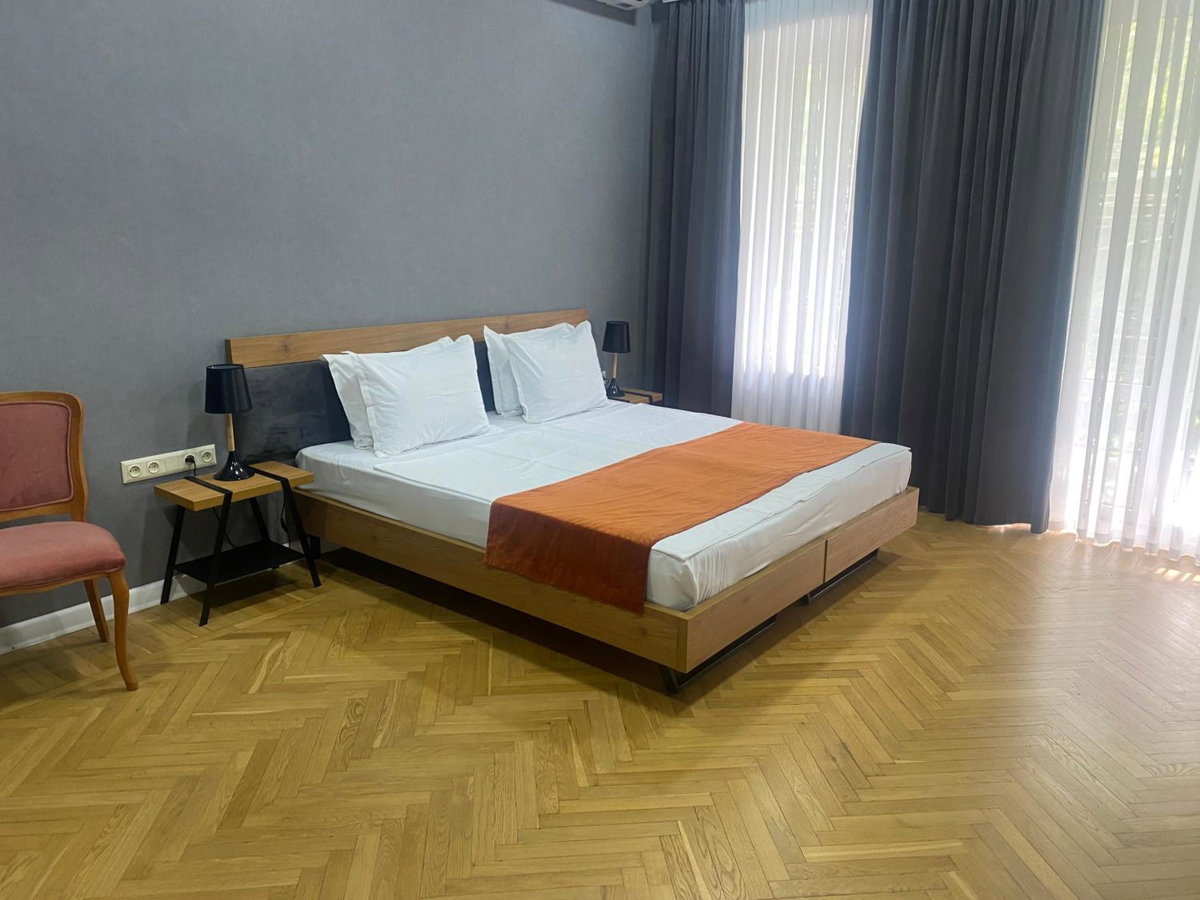 Hotel 1887, Грузия