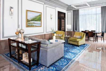 Phoenix Park Hotel, Shaw, United States
