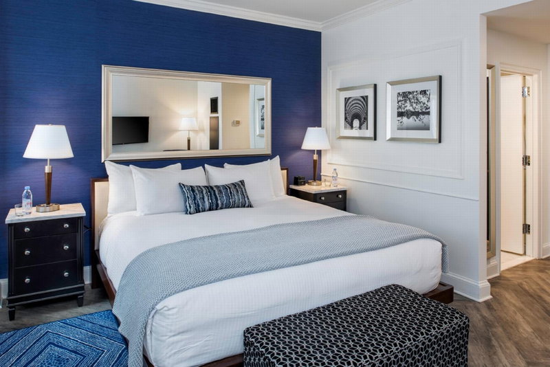 Phoenix Park Hotel, Shaw, United States