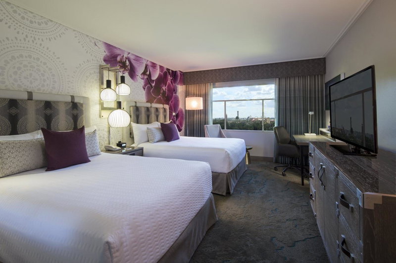 Universal's Loews Royal Pacific Resort, Oak Ridge, United States