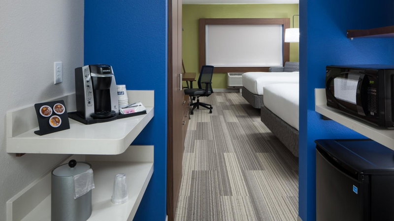 Holiday Inn Express & Suites Orlando At SeaWorld by IHG - With Free Shuttle Service to SeaWorld Parks, Oak Ridge, United States