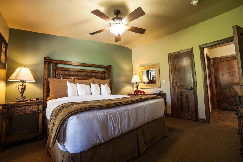 Cable Mountain Lodge, Springdale, United States
