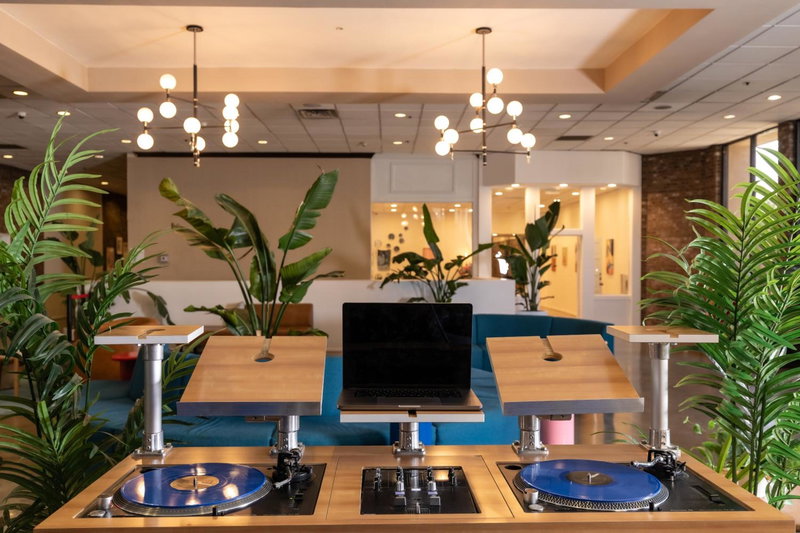 Hotel Burbank, Burbank, Соединённые Штаты