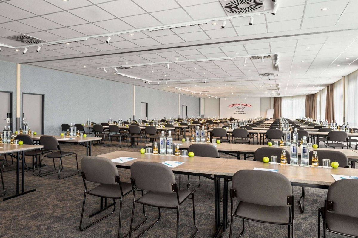 Sunday Hotel Frankfurt Airport Kelsterbach, Germany