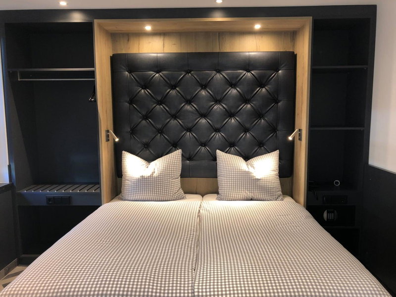 Munich Deluxe Hotel, Munich, Germany
