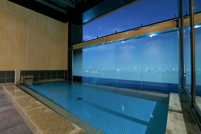 THE SINGULARI HOTEL & SKYSPA at UNIVERSAL STUDIOS JAPAN, Amagasaki, Japan