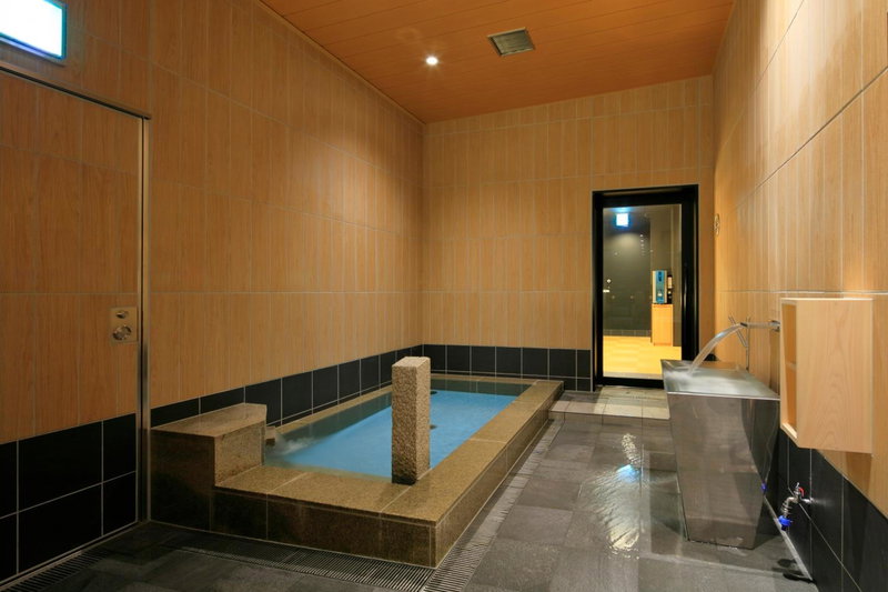THE SINGULARI HOTEL & SKYSPA at UNIVERSAL STUDIOS JAPAN, Amagasaki, Japan