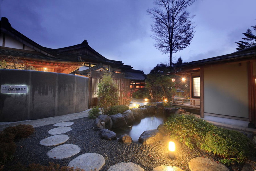 Fuji Onsenji Yumedono, Fujikawaguchiko, Japon