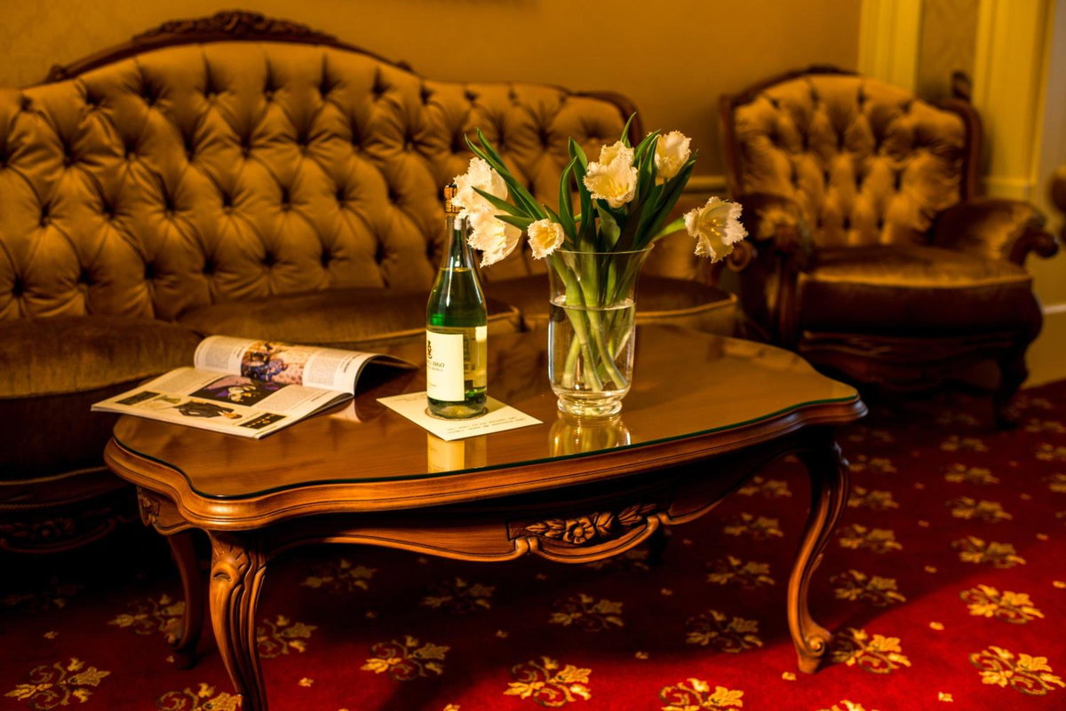 Nobilis Hotel, Украина