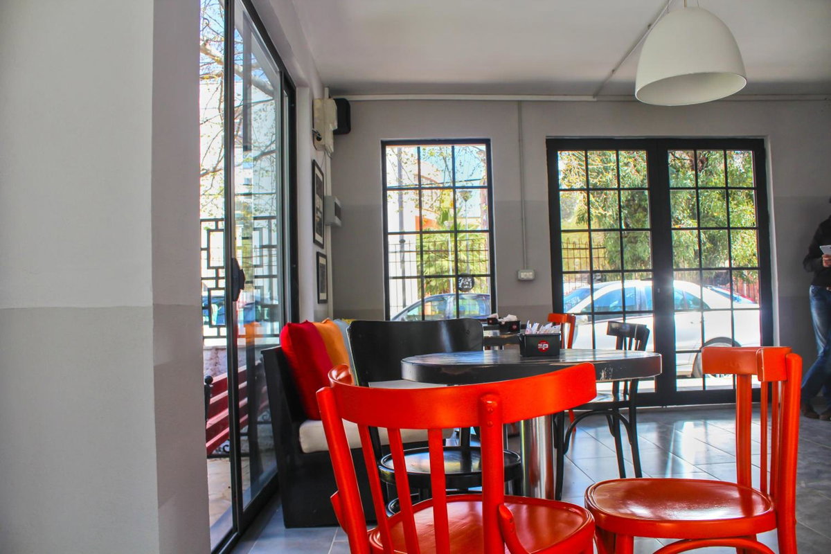 Hotel · Hotel Antigone, Tirana