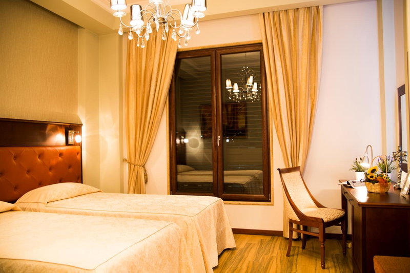Oxford hotel, Tirana, Albania