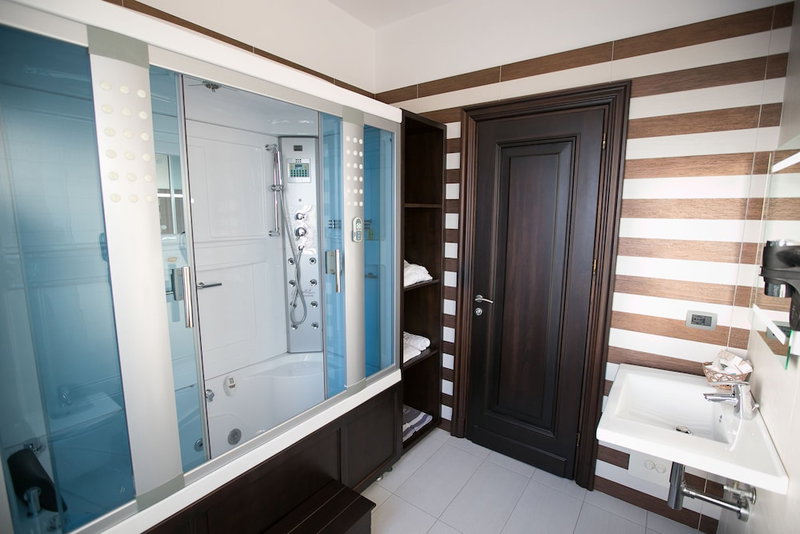 Hotel Victoria, Tirana, Albania