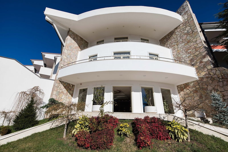 Chateau Linza Resort, Tirana, Albania