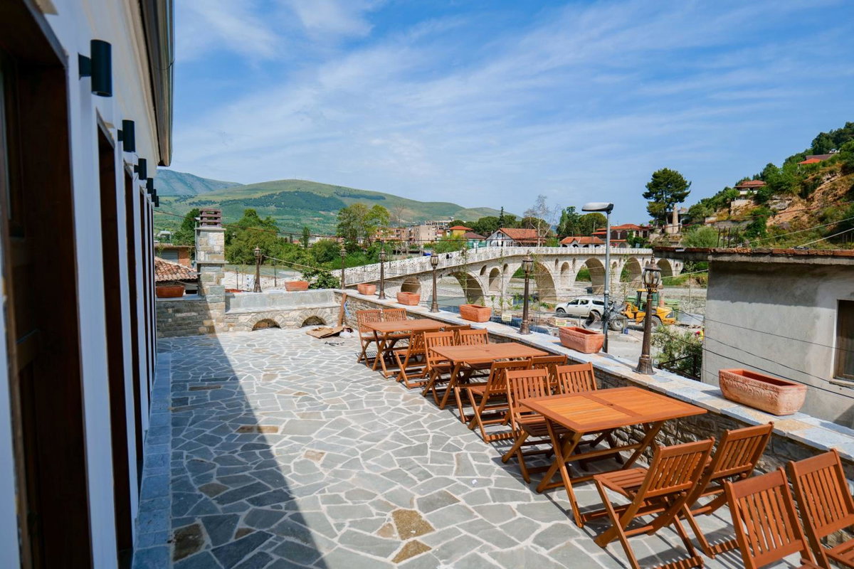 Hotel Kapllani, Albania