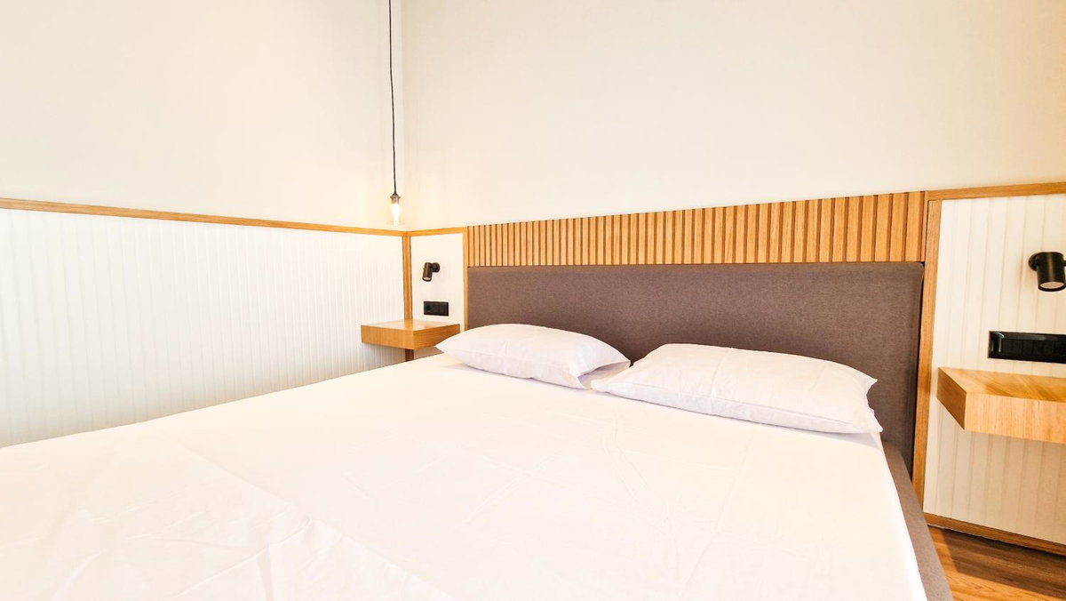 Sunset Shoreline Saranda - Sea View - Free Private Parking - Pool, Albania