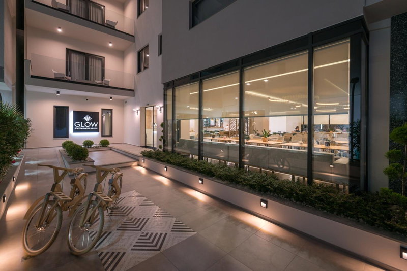 Glow Boutique Hotel & Suites, Sarande, Albania