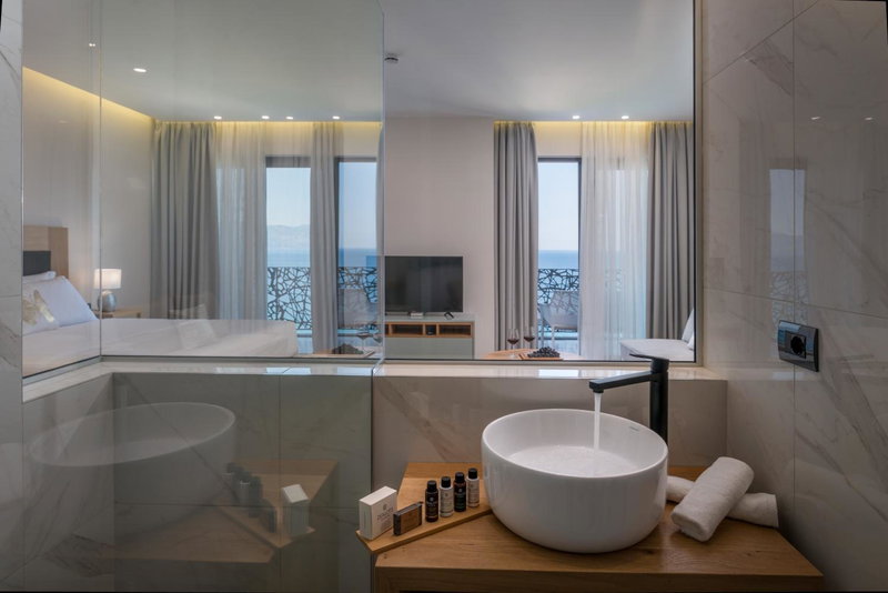 Glow Boutique Hotel & Suites, Sarande, Albania