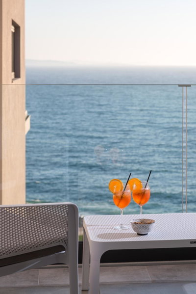 Glow Boutique Hotel & Suites, Sarande, Albania
