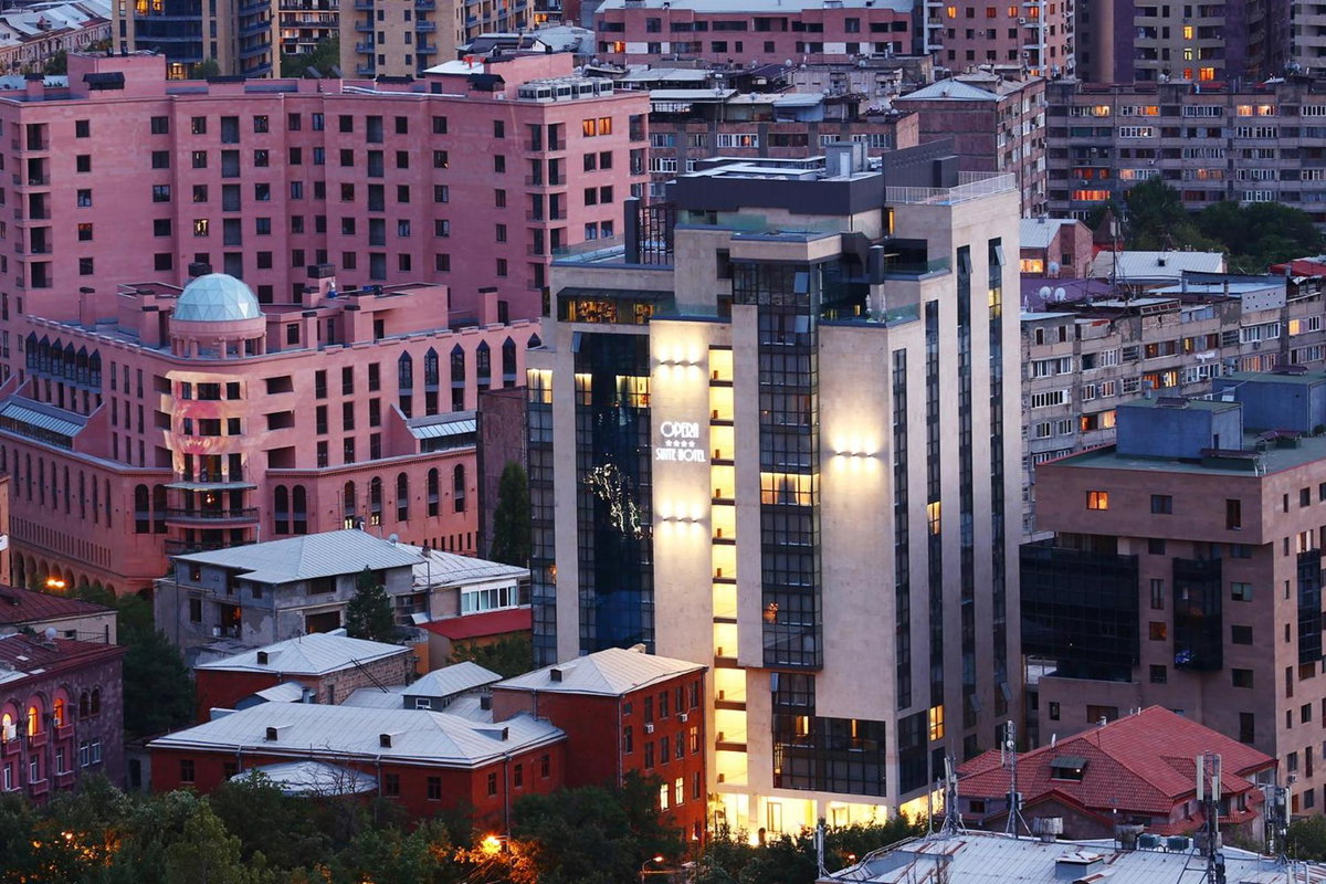 Opera Suite Hotel, Armenien