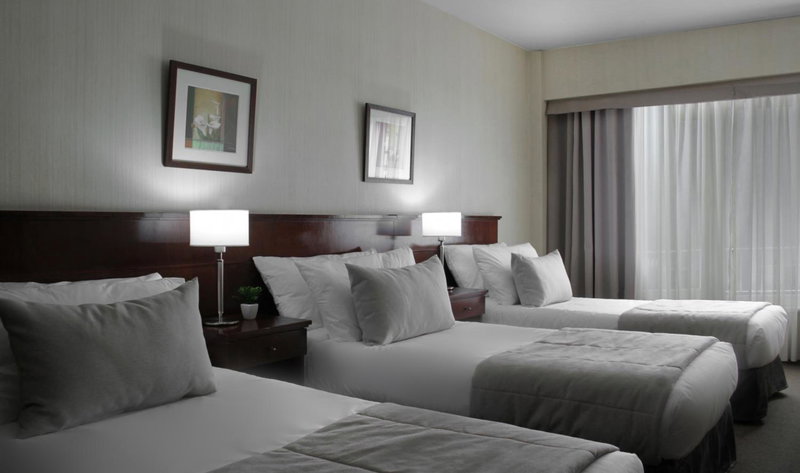Hotel 8 de Octubre, Retiro, Argentina