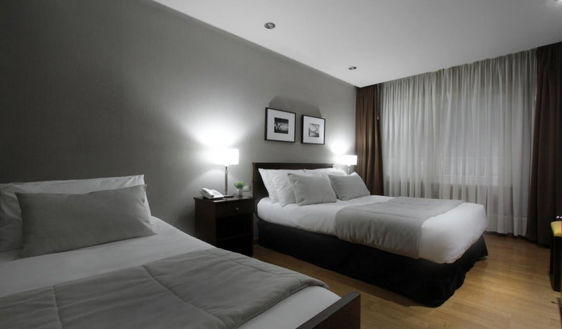 Hotel 8 de Octubre, Retiro, Argentina