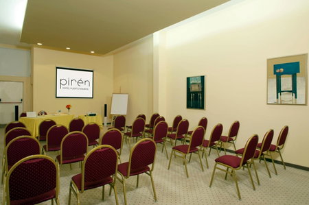Hotel Piren, Puerto Madryn, Аргентина